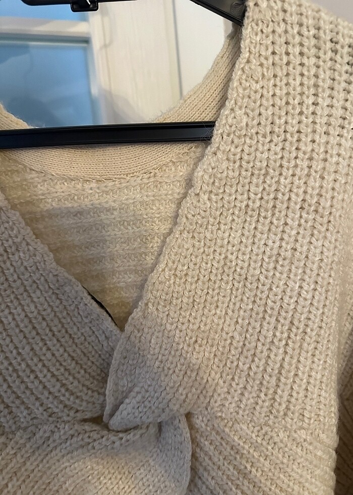 Mango detaylı triko kazak - Görsel 3