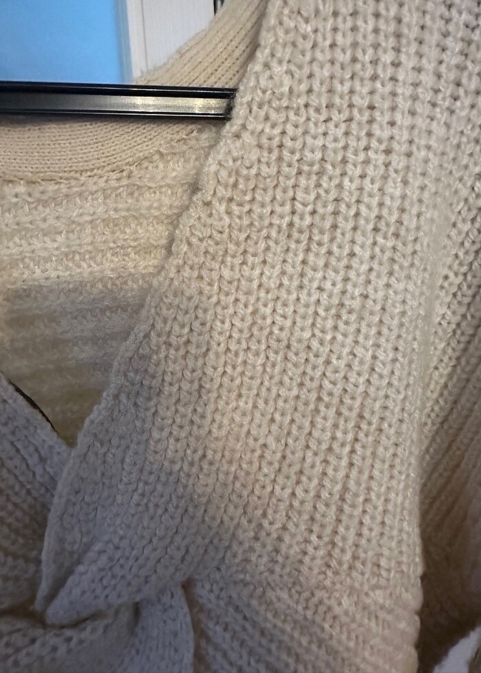 Mango detaylı triko kazak - Görsel 4