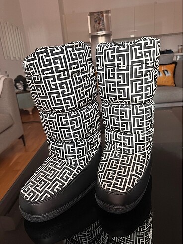 39 Beden Balmain monogram snow boots karbotu