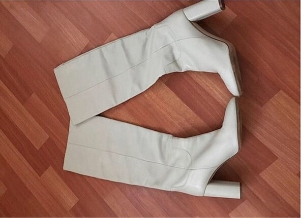 40 Beden beyaz Renk Zara çizme