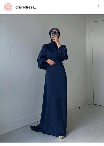 Lacivert Yüksek Yakalı Uzun Kadın Elbise