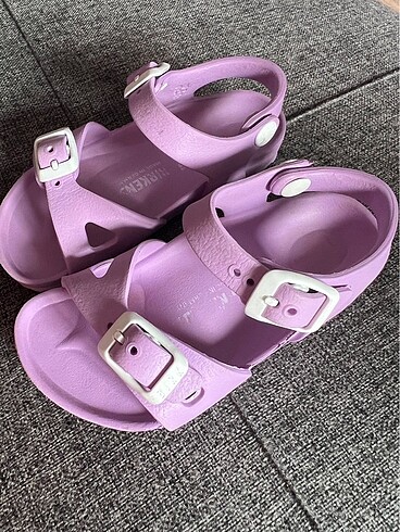 24 Beden Birkenstock Çocuk Sandalet