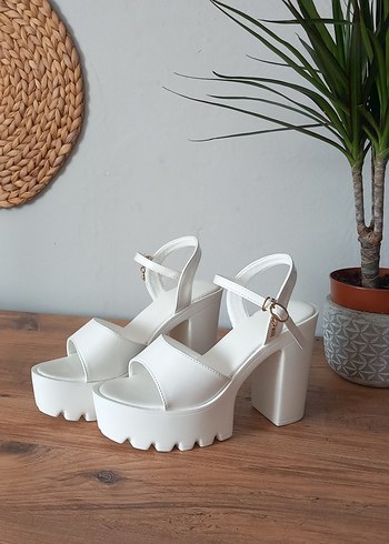 Beyaz Platform Topuklu Kadın Ayakkabı - Görsel 5