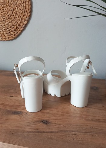 Beyaz Platform Topuklu Kadın Ayakkabı - Görsel 6