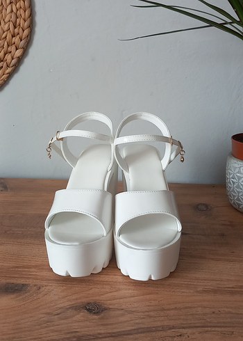 Beyaz Platform Topuklu Kadın Ayakkabı - Görsel 7