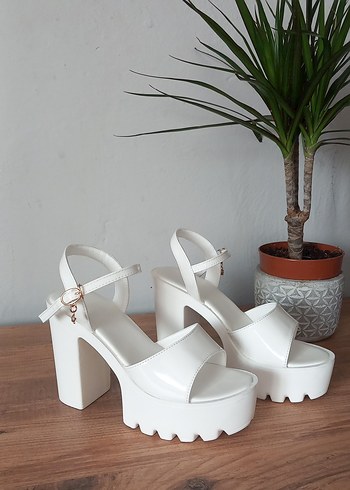 Beyaz Platform Topuklu Kadın Ayakkabı - Görsel 8