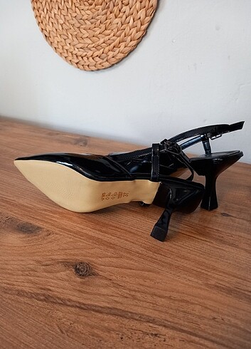 37 Beden Siyah stiletto tarz ayakkabı...Yeni...
