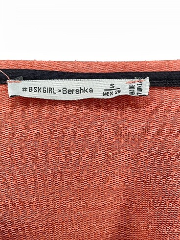 s Beden çeşitli Renk Bershka Sweatshirt %70 İndirimli.