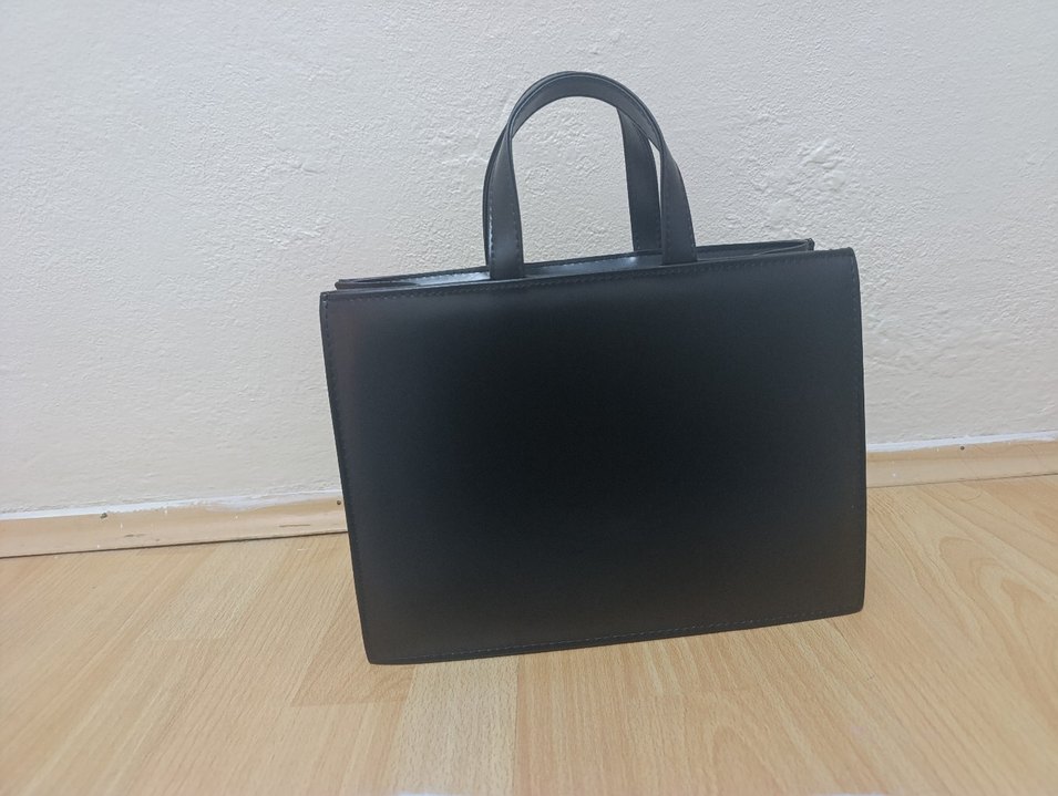 Siyah Deri Tokalı Kadın Ofis Çantası - Görsel 4