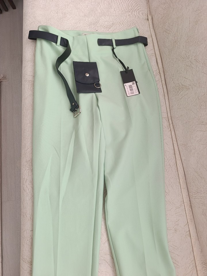 Yeşil Midi Kumaş Pantolon, Kemerli - Görsel 2