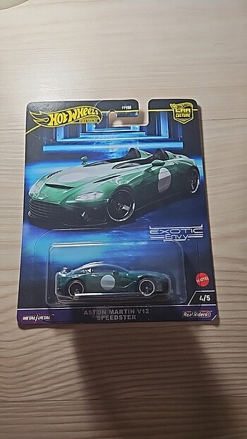 Hotwheels premium astın martin