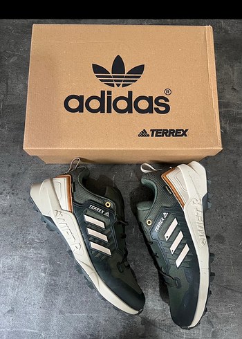 Adidas 44