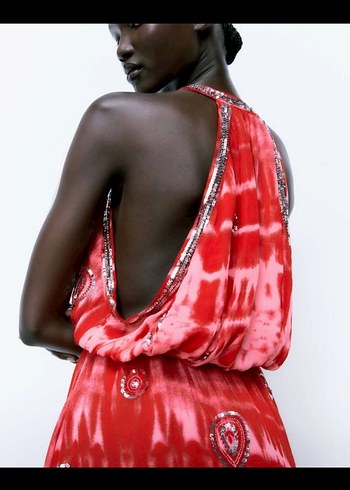 Kırmızı Boncuk İşlemeli V Yaka Mini Elbise - Görsel 3