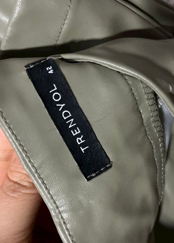 Düğmeli Haki Deri Kadın Deri Pantolon - Görsel 4