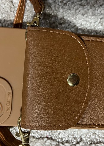 İPhone 11 Kahverengi Kartlık Detaylı Telefon Kılıfı - Görsel 3