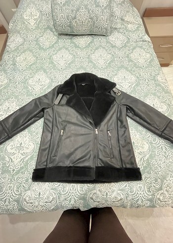 Kürklü Yaka Deri Görünümlü Kadın Mont - Görsel 2