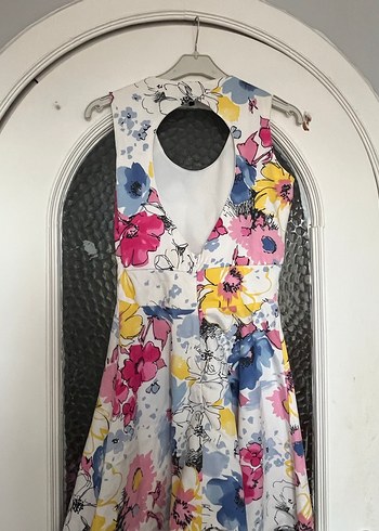 Çiçek Desenli Sırtı Açık Midi Kadın Elbise - Görsel 3