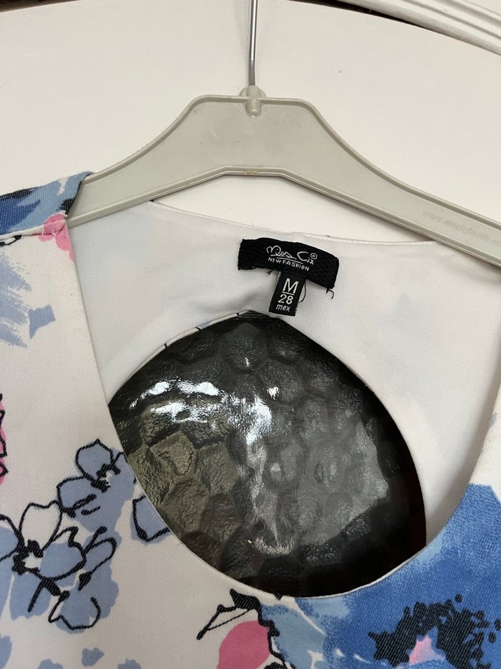 Çiçek Desenli Sırtı Açık Midi Kadın Elbise - Görsel 4