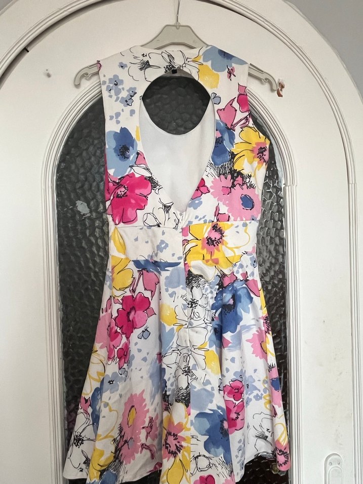 Çiçek Desenli Sırtı Açık Midi Kadın Elbise - Görsel 2