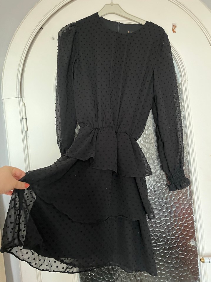 Uzun Kollu Siyah Puantiyeli Kat Kat Elbise - Görsel 3