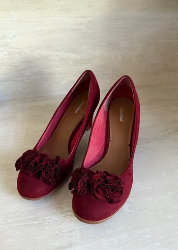 Bordo Süet Fırfırlı Stiletto