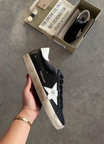 Golden Goose Deluxe #Golden #Goose #Deluxe 40 - 45 Arasi tüm numaraları mevcuttur