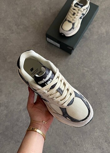 New Balance #New #balance #990 #V3 40 - 45 Arasi tüm numaraları mevcuttur