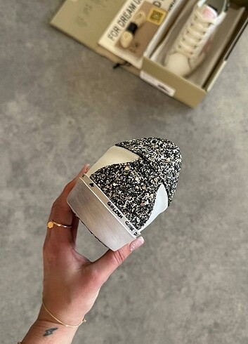 38 Beden beyaz Renk #Golden #Goose #Deluxe 36 - 40 Arasi tüm numaraları mevcuttur