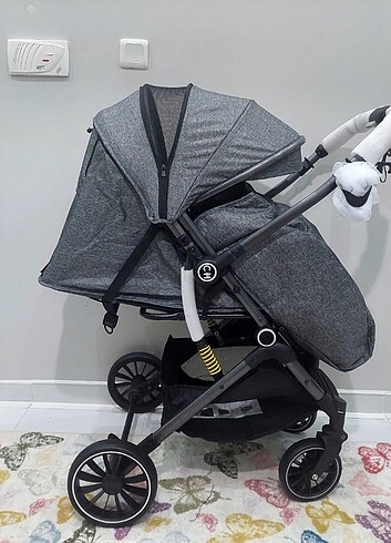 Çift yönlü kabin boy bebek arabası 
