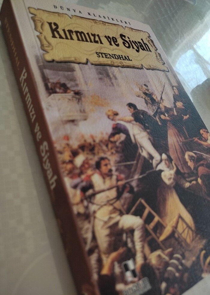 Kırmızı Ve Siyah - Görsel 3