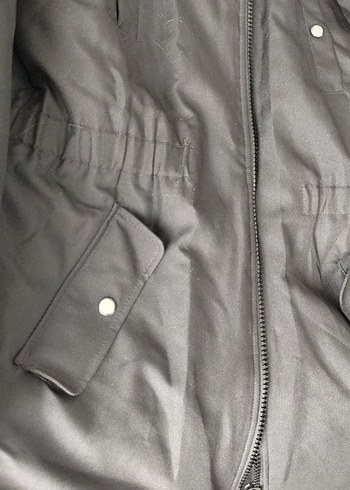 Kürk Detaylı Siyah Kadın Kışlık Mont - Görsel 2