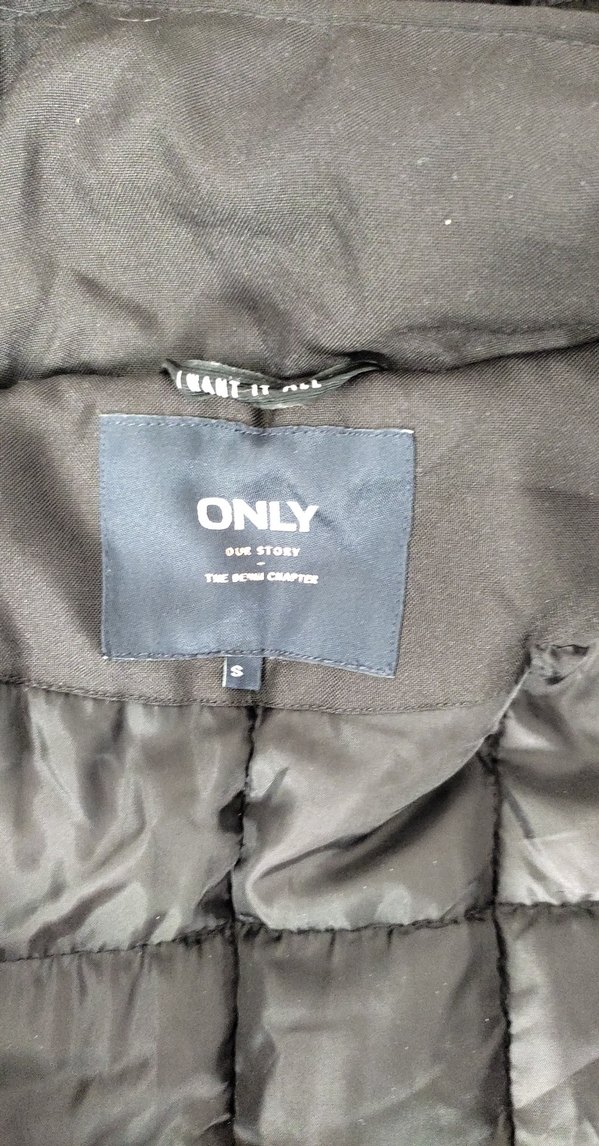 Kürk Detaylı Siyah Kadın Kışlık Mont - Görsel 4