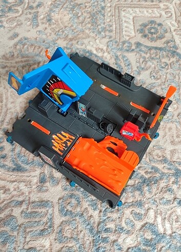 Hot wheels 
