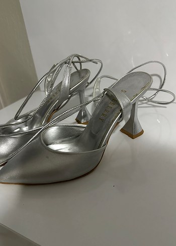 Trendyol & Milla Gri Metalik Stiletto Topuklu Kadın Abiye Ayakkabı
