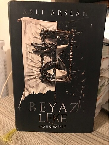 Beyaz Leke Kitap