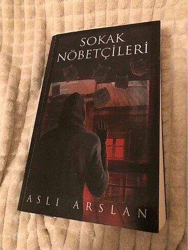 Sokak Nöbetçileri Kitap