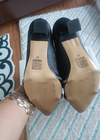37 Beden siyah Renk siyah Tokalı Stiletto