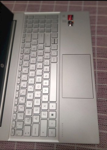 HP pavilion laptop 15-eh3003nt/ - Görsel 2