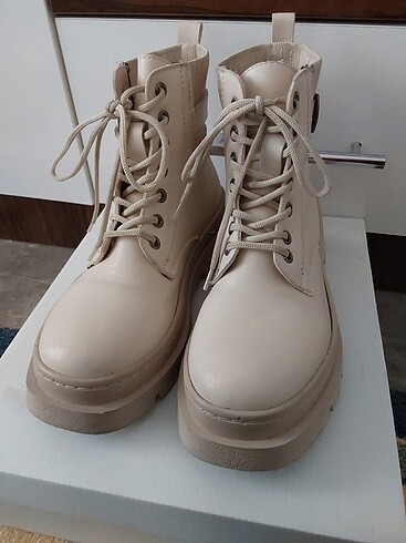 Diğer Bot postal bej rengi