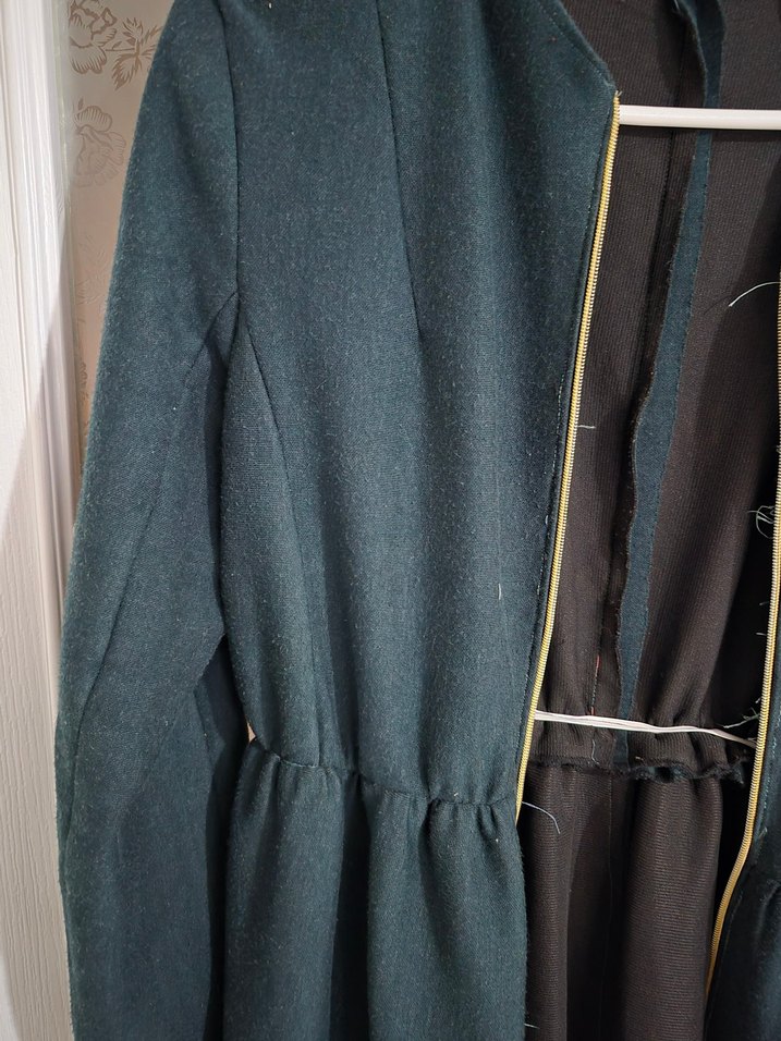 Kemerli Uzun koyu yeşil Kadın Kaban - Görsel 2