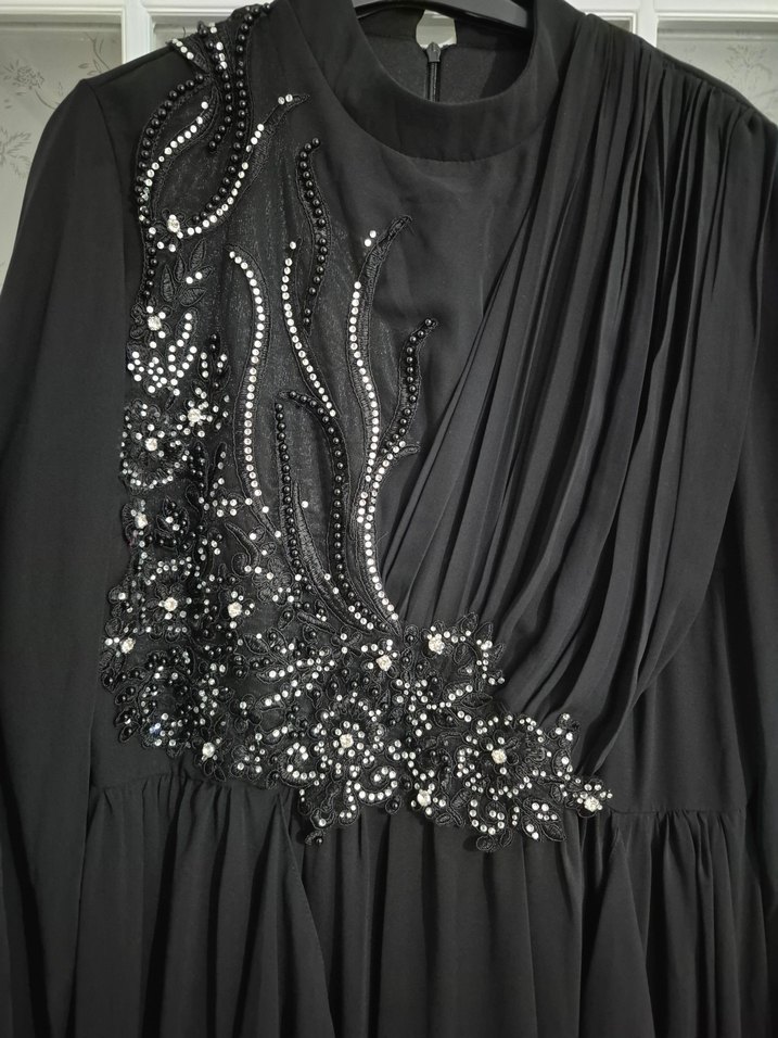 Siyah Uzun Kollu Gotik Drapeli Abiye Elbise - Görsel 4