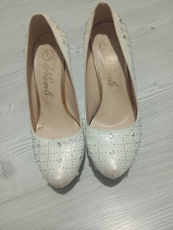 Beyaz Taşlı Yüksek Topuklu Kadın Ayakkabı - Görsel 3