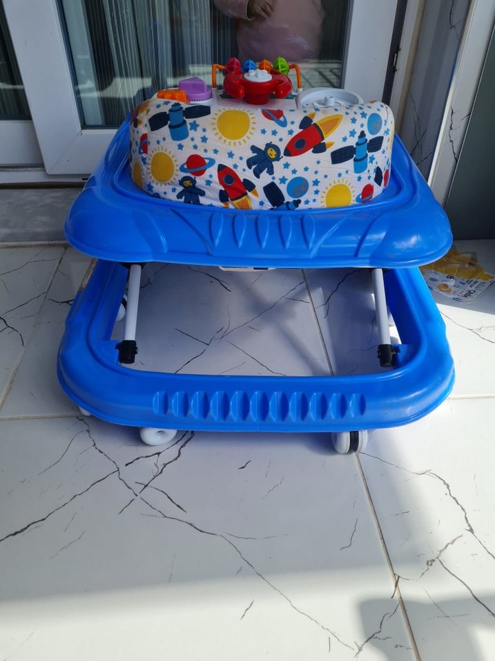 Renkli Mavi Bebek Yürüteci - Görsel 3