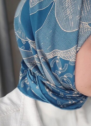  Beden mavi Renk Chanel İpek Eşarp 