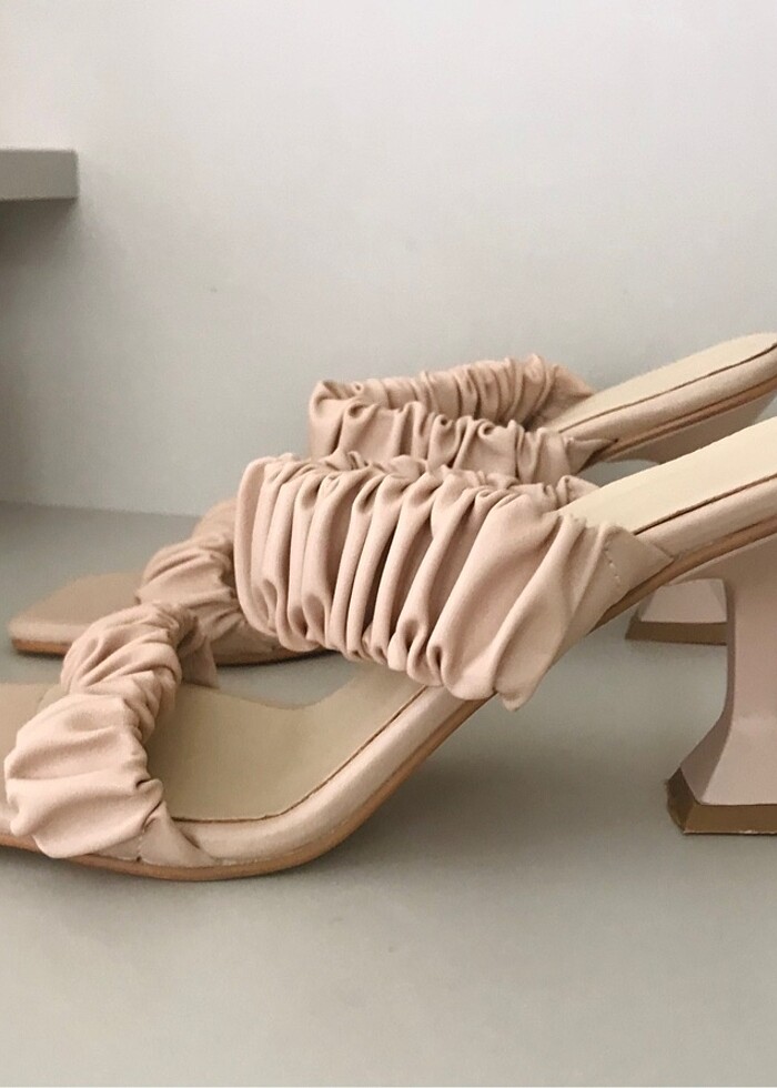 Topuklu terlik - Görsel 2