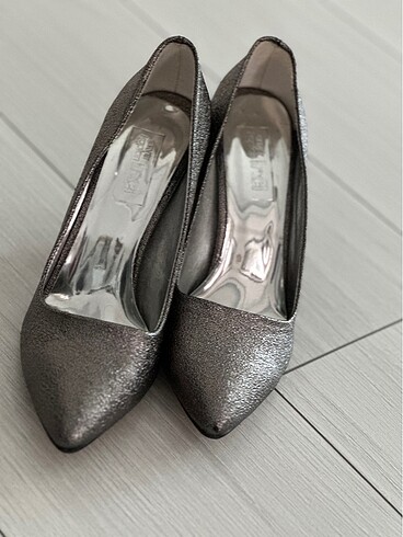 Diğer Stiletto