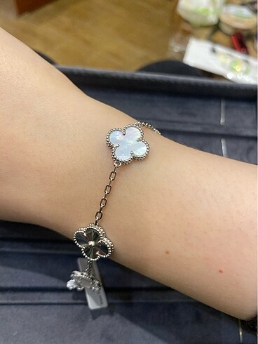 Beden Van Cleef & Arpels