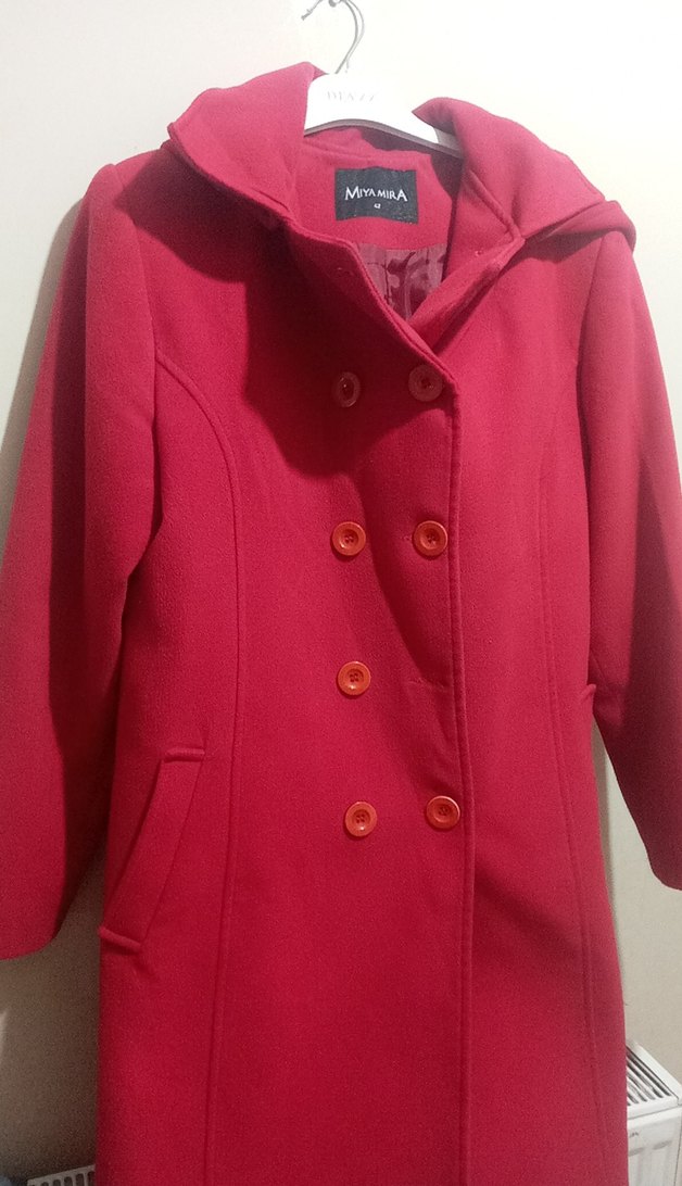 Düğmeli Kırmızı Kadın Kaban - Görsel 2