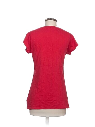 xl Beden Guess T-shirt %70 İndirimli.