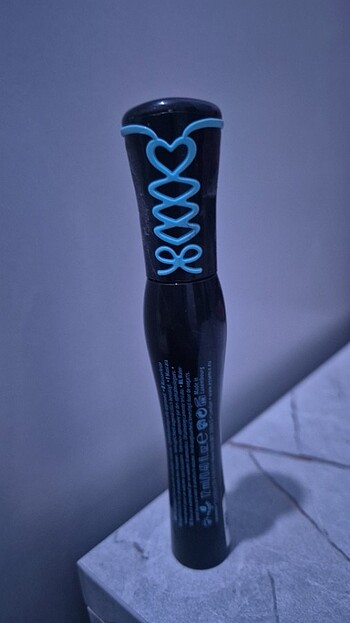  Beden Essence mascara